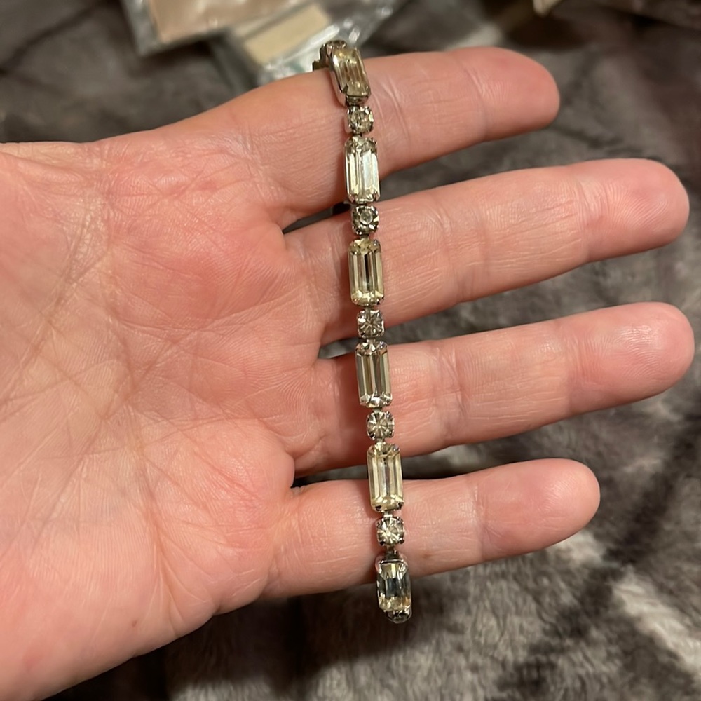 VINTAGE rhinestone tennis bracelet with safety chain